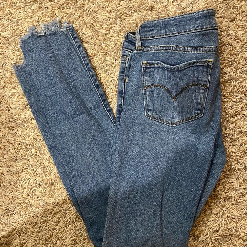 Levi’s jeans size 27